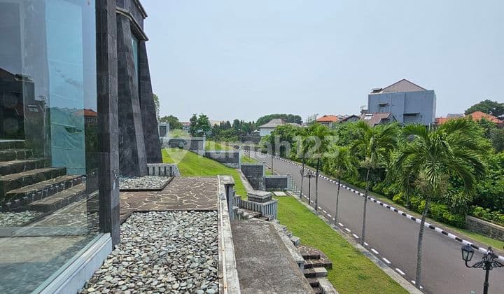 Rumah Mewah Dalam Elite Residential Komplek Teras Ayung Denpasar