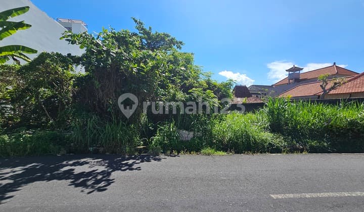 Tanah Komersial 32 Are di Dekat Rs Siloam Sunset Road Kuta