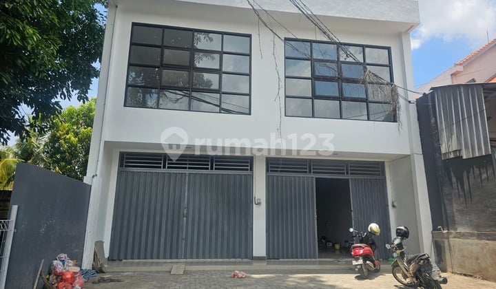Ruko Baru 2 Lantai bisa sewa Gandeng dekat RS BalimedDenpasar