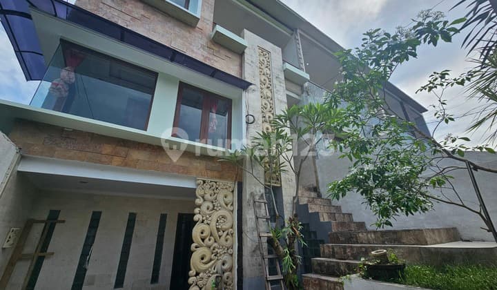 Sell Fast! 5-Bedroom House in Gatot Subroto Barat Area, Denpasar.