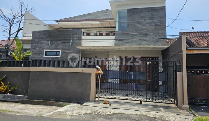 Rumah Besar 4 Are di Area Gatsu Tengah Denpasar