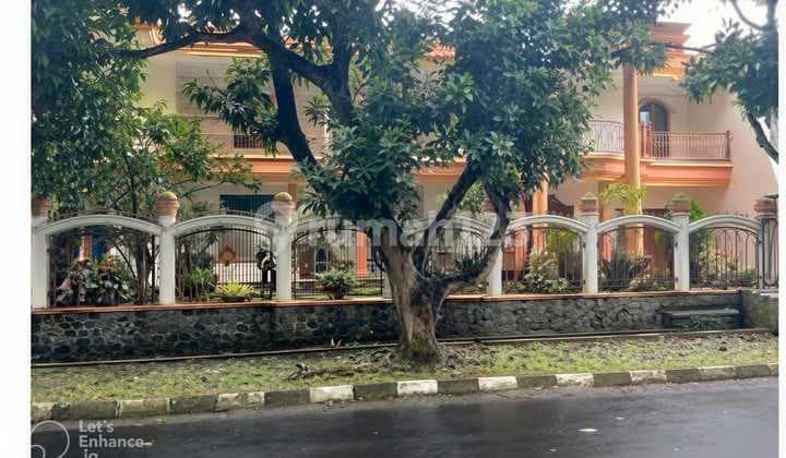 Rumah Mewah 2 Lantai di Giri Loka BSD