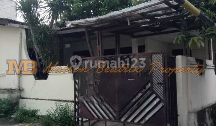 For Sale Comfortable House in a Strategic Location at Pamulang Permai, Tangerang