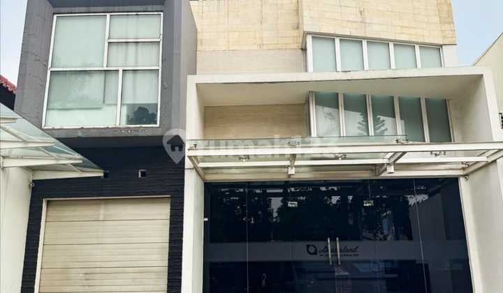 Turun Harga Jual Cepat Kantor Tinggal Operasi Pinggir Jalan Lokasi Strategis dan Premium di BSD