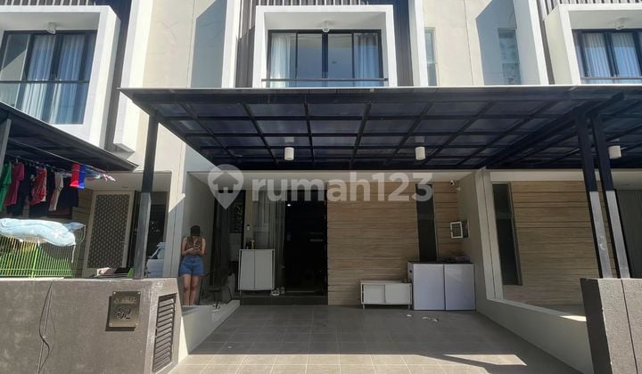 Jual Rumah Modern Minimalis Northwest Hill 2 Lantai Siap Huni