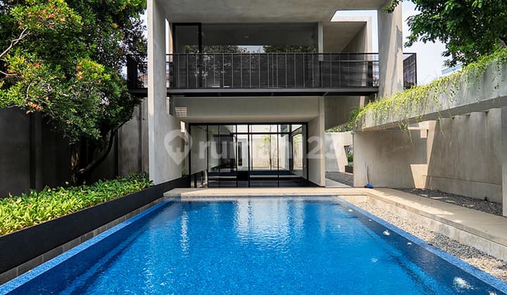 Rumah Baru, Modern Minimalis, Dekat Pintu Tol Jorr di Cilandak, Jakarta Selatan