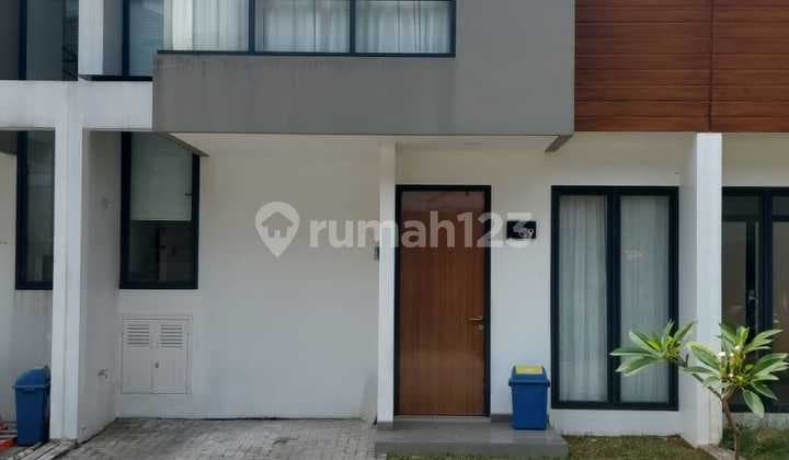 Modern Minimalist Townhouse in Bintaro, South Tangerang