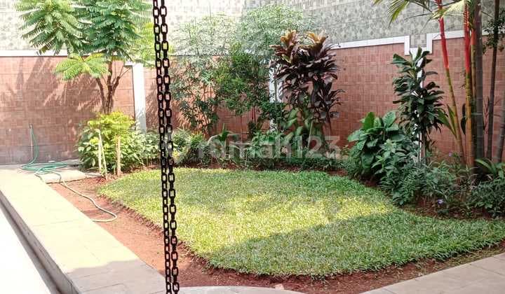 Rumah Luas, Strategis di Asem Cipete, Jakarta Selatan