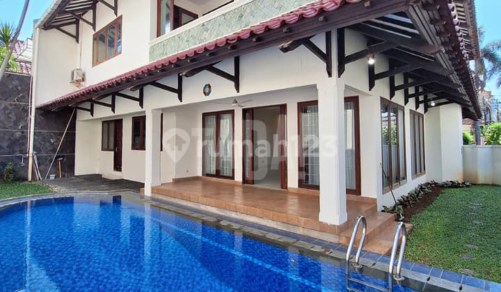 Rumah Bagus, Terawat, Siap Huni di Cilandak, Jakarta Selatan