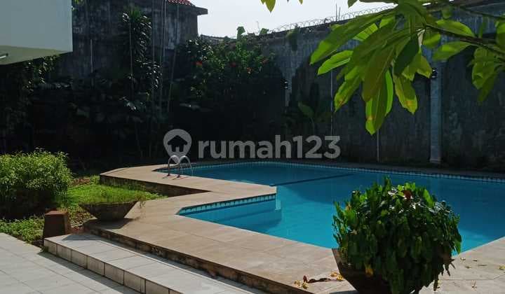 Rumah Mewah, Sangat Luas, Bisa untuk Kantor di Cipete, Jakarta Selatan