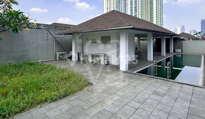 Penthouse with Private Lift at Sudirman Residence Apartment, Tower Camelia, 350 sqm, 3 Br