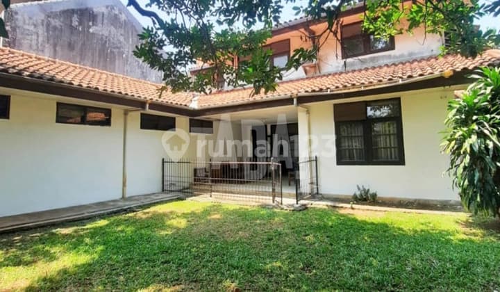 Rumah Asri, Terawat, Lingkungan Aman, Jalan Lebar, Bebas Banjir di Cipete, Jakarta Selatan