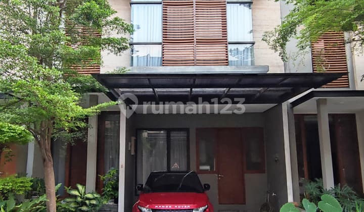 Townhouse Modern, Dekat Tol Jorr di Pondok Pinang, Jakarta Selatan