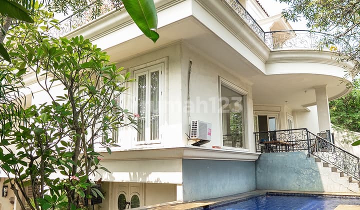 Rumah Mewah, Lokasi Premium Stategis di Kemang, Jakarta Selatan