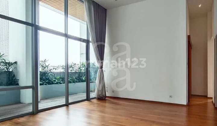 Senopati Suites Apartment, 300 sqm, 3 BR, Unfurnished