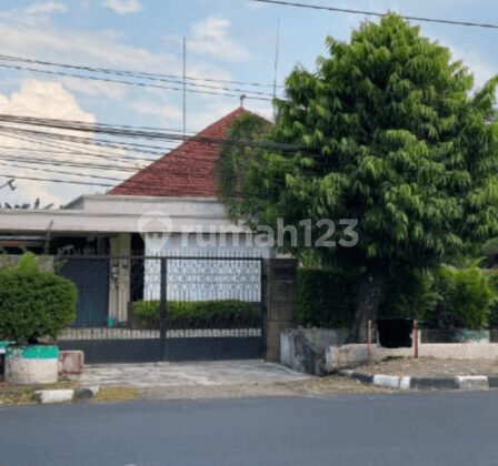 Rumah di Dr Cipto Semarang Timur, Semarang