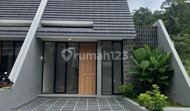 Ready Stock Move-in Ready Houses in Banyumanik, Semarang Ready Stock Move-in Ready Houses in Banyumanik, Semarang