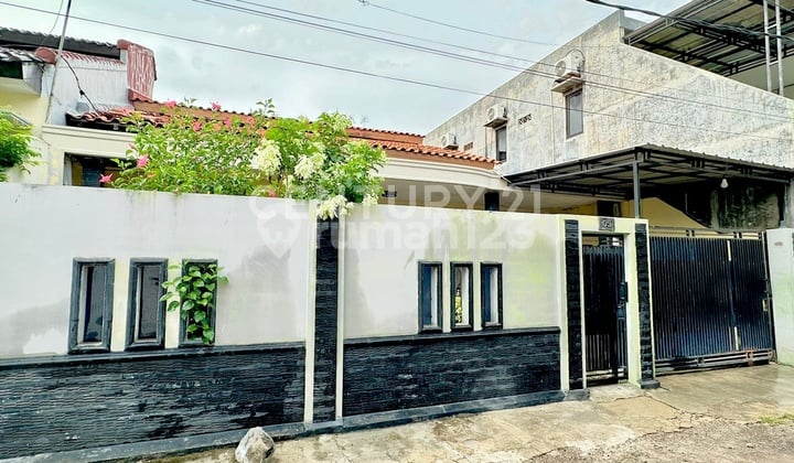RUMAH TINGGAL Siap Huni Lokasi Ok Semi Furnished