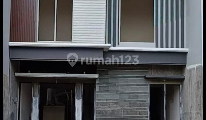 Dijual Rumah Baru Araya 2 Galaxy Bumi Permai New Modern 2 Lantai Surabaya Timur - Row Jalan Kembar Lebar 3 Mobil -Dekat Galaxy Mall, Kertajaya Indah