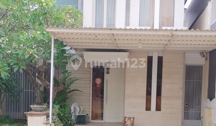 Rumah Pakuwon Indah Granada Surabaya Barat