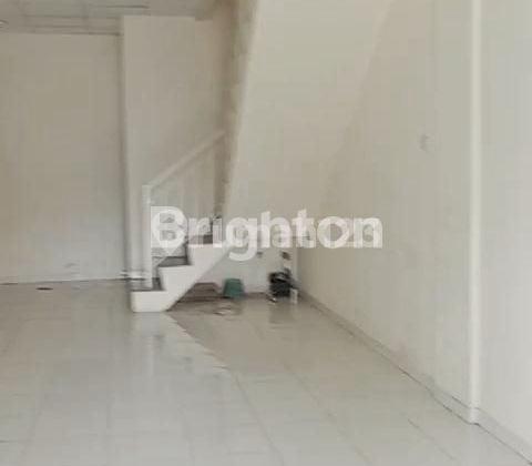 RUKO DEKAT STASIUN KERETA API