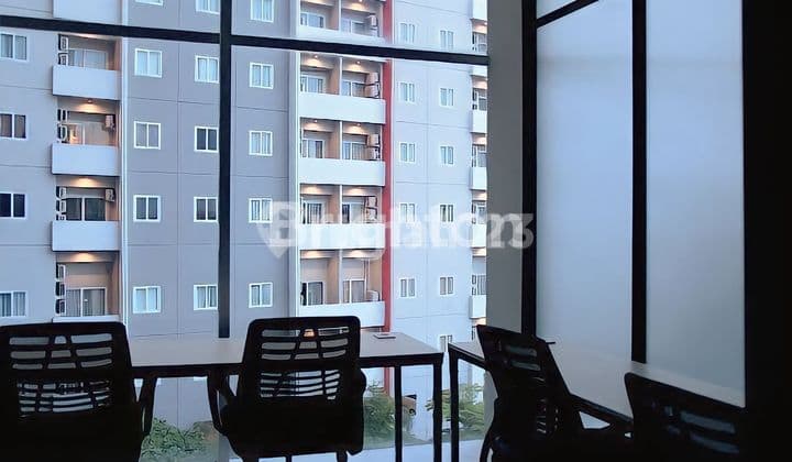 CO WORKING SPACE GEDUNG BERTINGKAT DI TENGAH KOTA