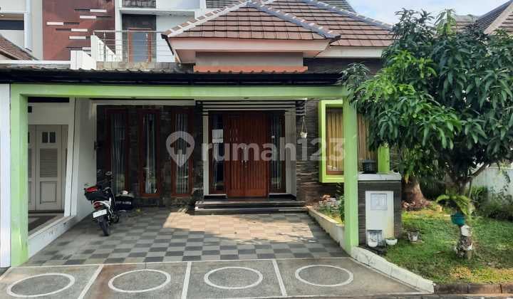Rumah Siap Pakai di Graha Estetik