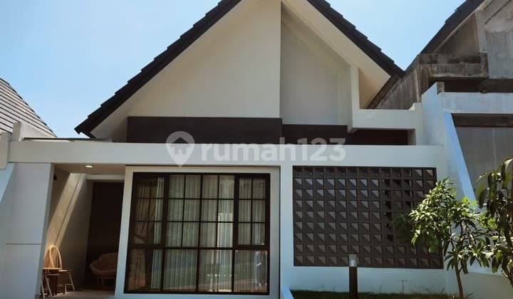 Rumah Bagus Ala Vila Full Furnish Di The Miles Bsb