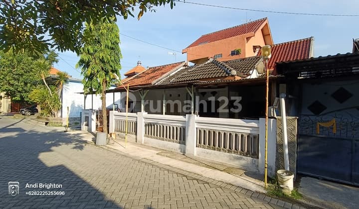 Spacious Ready-to-Live House in Astapada Indah Jombang