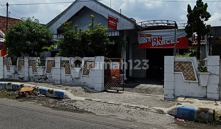 Rumah Bagus Siap Huni di Tengah Kota Jombang