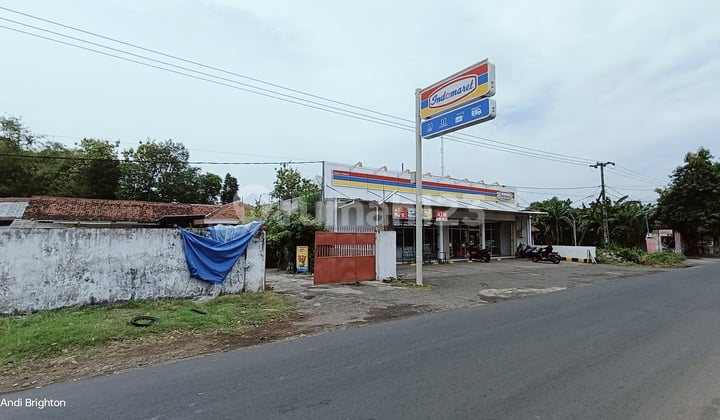 Gudang, Rumah Beserta Bangunan Indomaret Siap Huni di Jogoroto Jombang