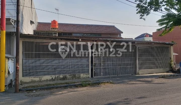 Ruko Sutomo Beside Main Road Strategic