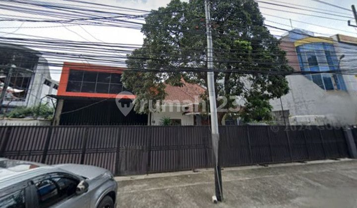 BUSINESS HOUSE ON S. PARMAN STREET AXIS, MALANG CITY. Suitable for culinary, showroom, office, etc. BUSINESS HOUSE ON S. PARMAN STREET AXIS, MALANG CITY. Suitable for culinary, showroom, office, etc.