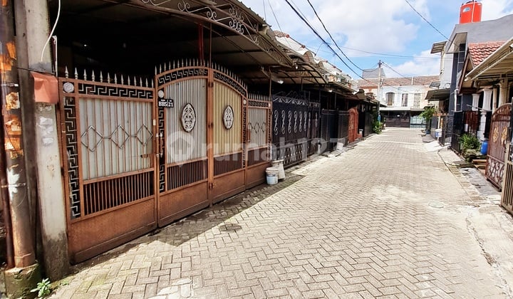 Rumah aman dan nyaman. Sistem one gate system.