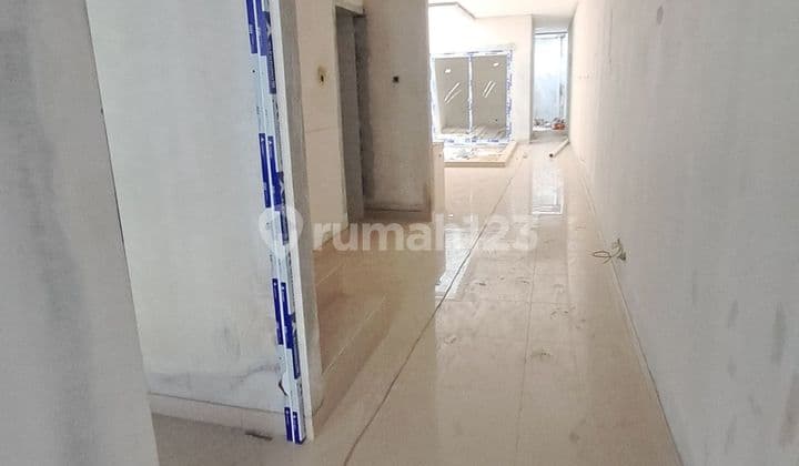 Rumah baru bangun dilokasi strategis. Siap huni