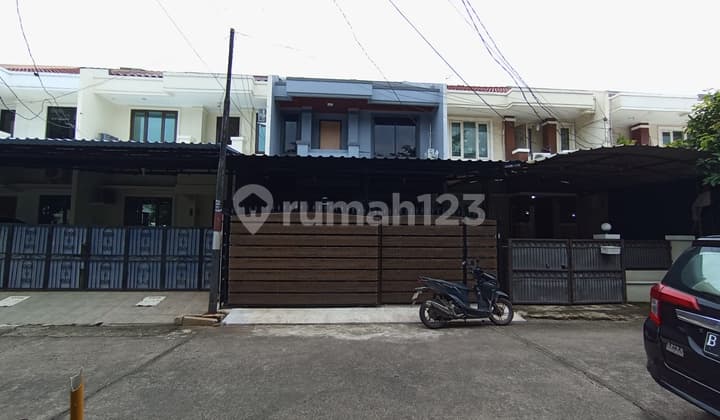 Disewakan ....Rumah Cantik Minimalis ..Baru Renovasi.....Di Gading Arcadia Kelapa Gading