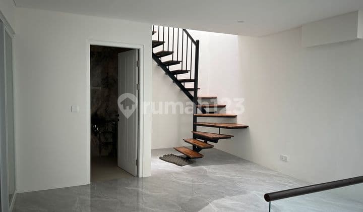 Jual Murah Rumah Minimalis 3 Lantai Bebas Banjir di Kelapa Gading
