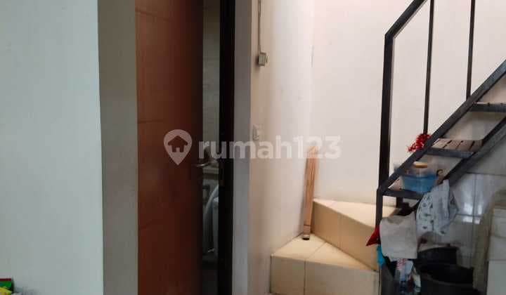Murah!!!Turun Harga !!!!!Jual Cepat....... Rumah Siap Huni 2 Lantai Deket Mall Mkg...... Deket Bulevard Raya....... di Kelapa Gading