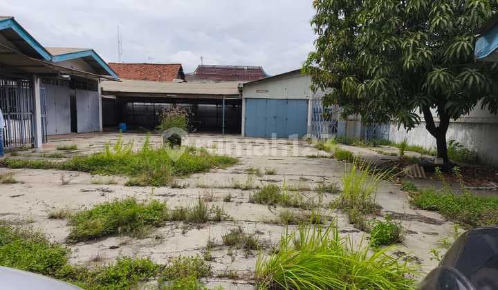 Jual Murah .........Jual Rugi. ...Gudang Hitung Tanah ....Dibawah Njop.......Jalan Utama di Koja Jakarta Utara Q