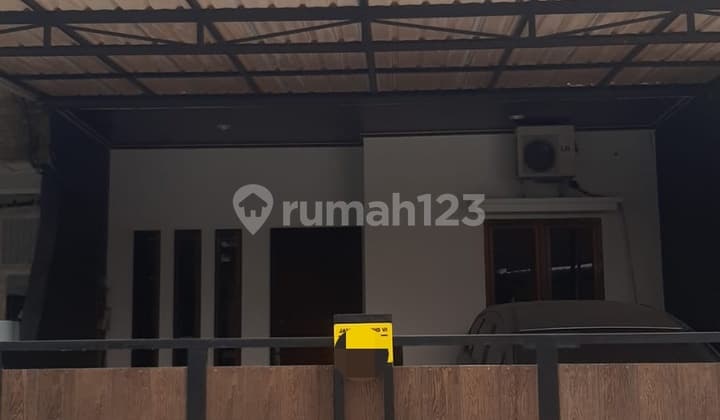 Jual Rugi,,, Jual Cepat,, Rumah Minimalis Baru 2 Lantai Deket Mall di Kelapa Gading