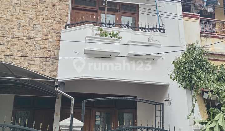 Cheap Sale,,,,, Neat 2-Story House Ready to Occupy Flood-Free in Duren Sawit