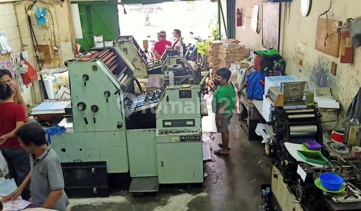 Ruko Sederetan Pasar Pramuka, Sangat Ramai