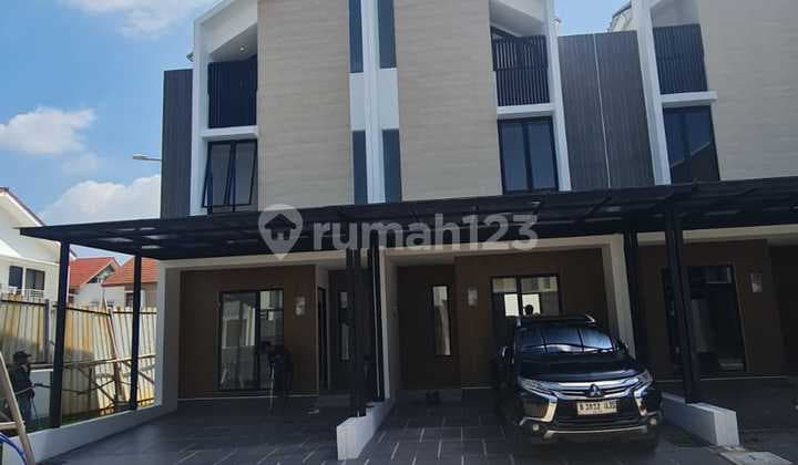 Disewakan Rumah Hoek - Cluster The Essence Alamanda (007)