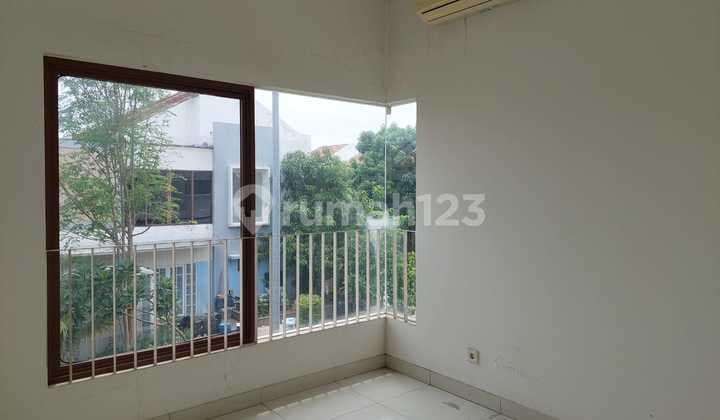 Dijual Rumah di Cluster Zebrina SHM Semi Furnished 030