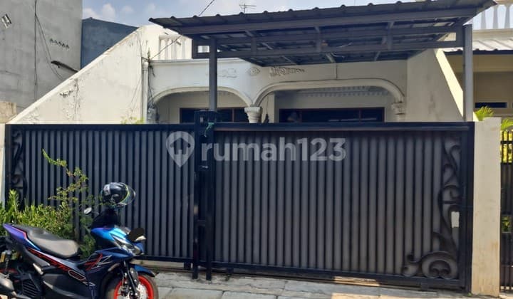 Dijual Rumah Modern 2 Lantai Siap Huni, Matraman, Jakarta Timur, 001