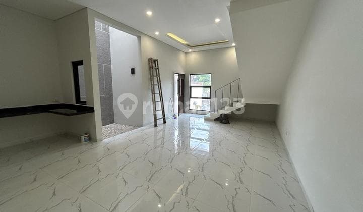 Rumah Baru Bagus Siap Huni Lokasi Turangga Buah Batu Bandung