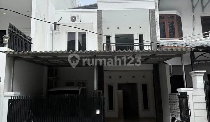 Rumah Siap Huni di Pondok Indah Pinang Emas Jakarta Selatan