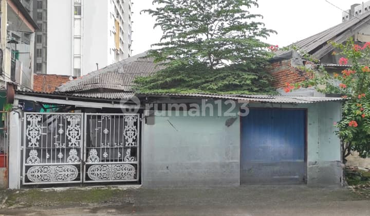 Dijual Rumah Hitung Tanah di Binus Kemanggisan Jakarta Barat