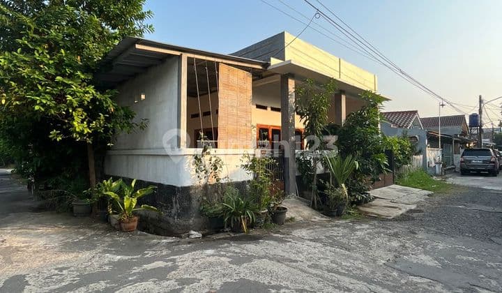Rumah Villa Regensi Pasar Kemis Tangerang