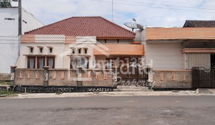 House in the Sukorejo Area, Kendal (Land Area 8660)